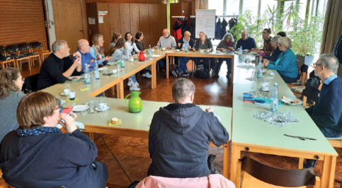 Mittagspause beim gemeinsamen Studientag der Presbyterien aus Werne und Langendreer.